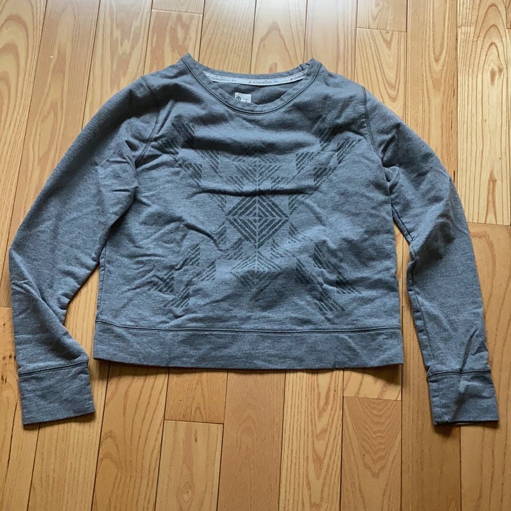 Toms grey sweatshirt